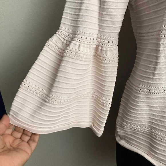 12-27 white house black market Pink sweater Medium - Picture 3 of 3